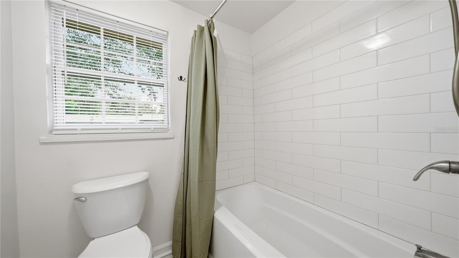 134 Shores Blvd Property Photo 21