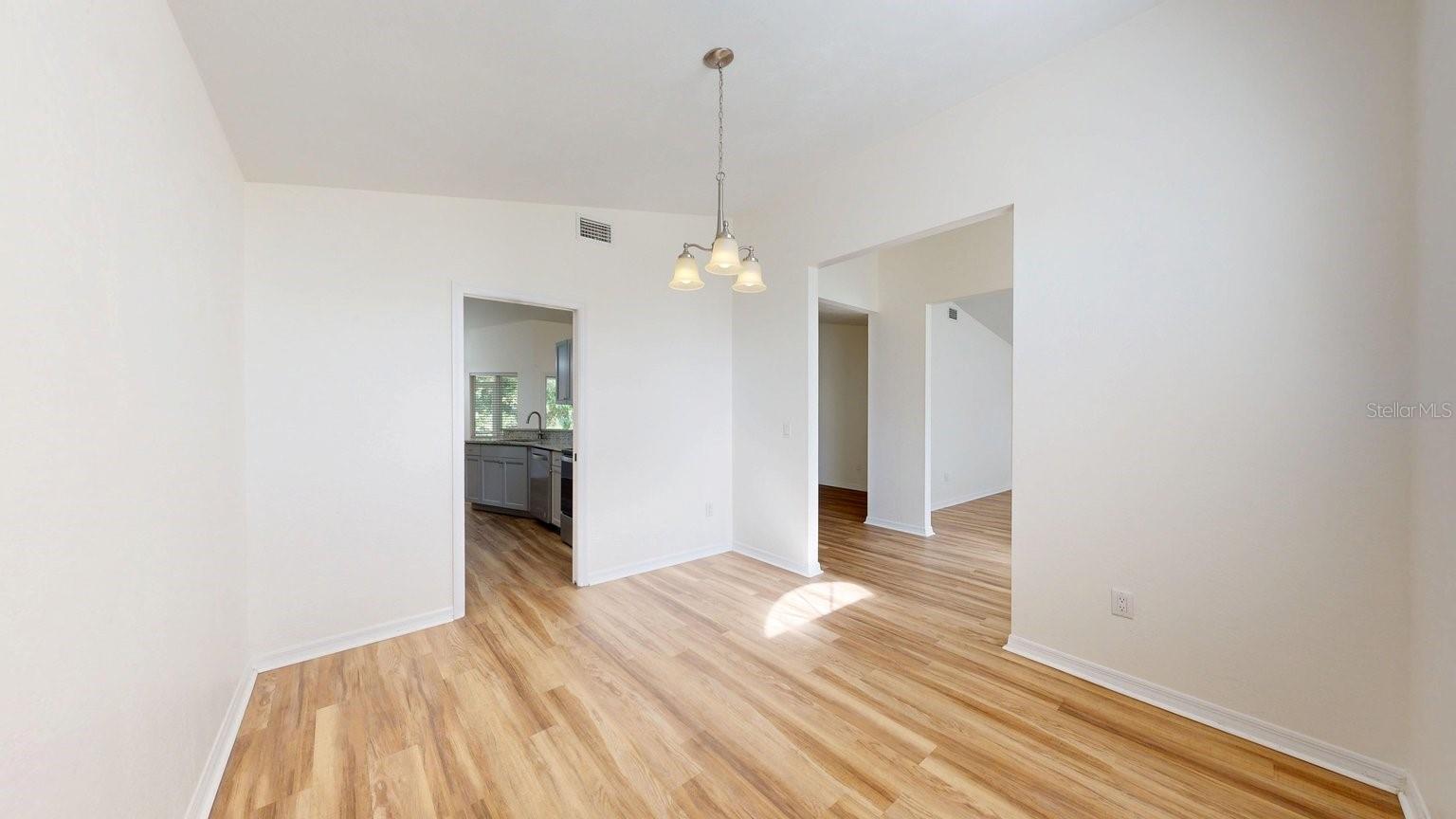 20 Russell Dr Property Photo 10
