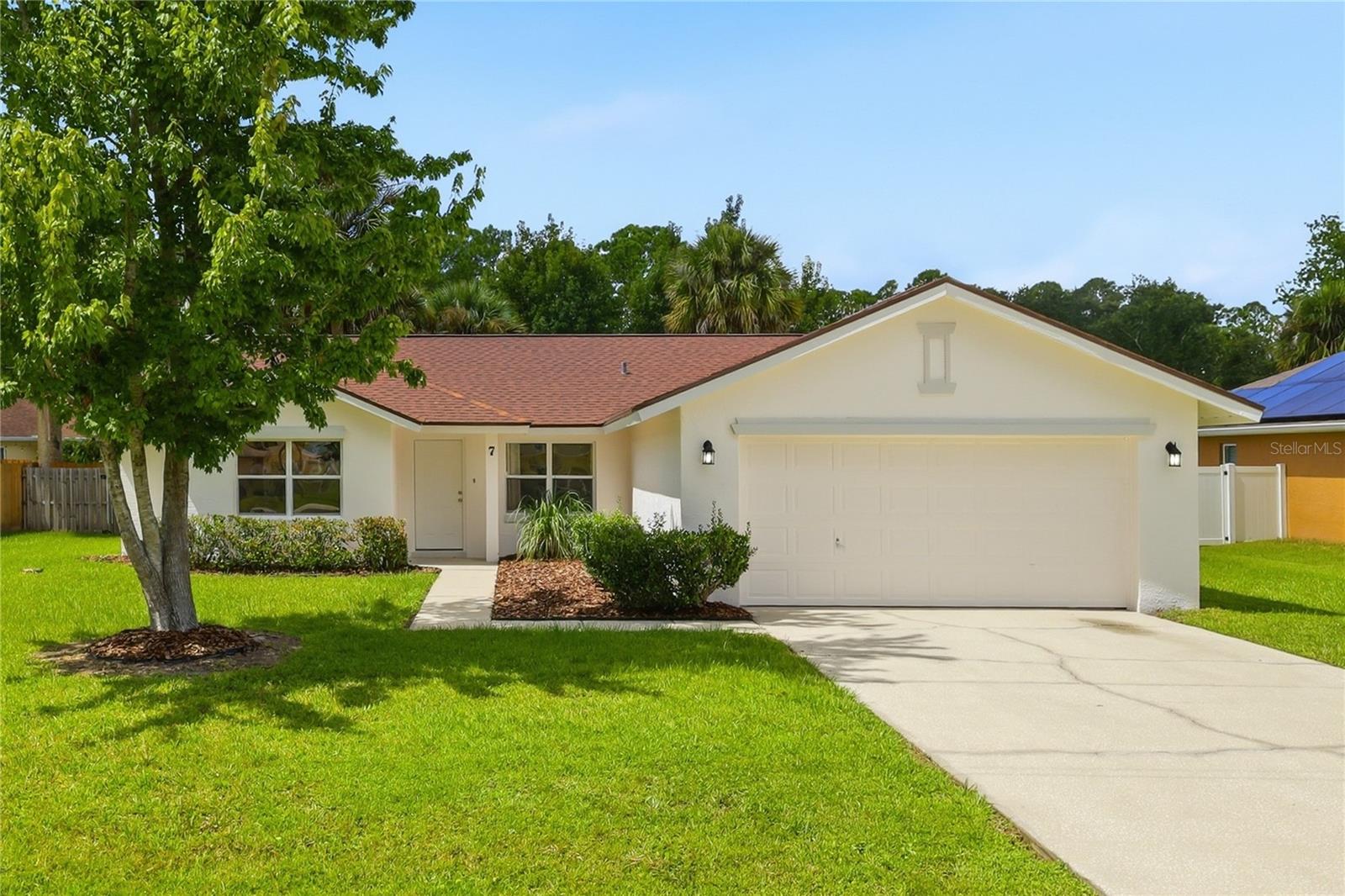 7 PALM LEAF LN Property Photo 1