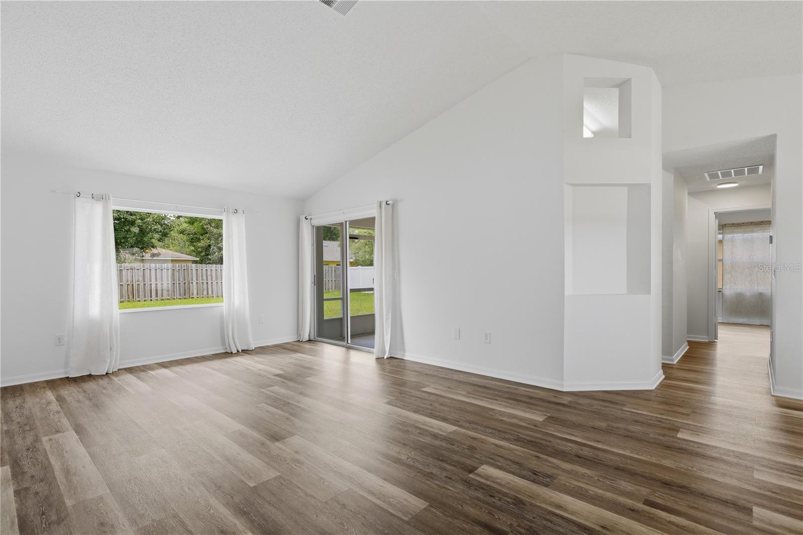 7 Palm Leaf Ln Property Photo 3