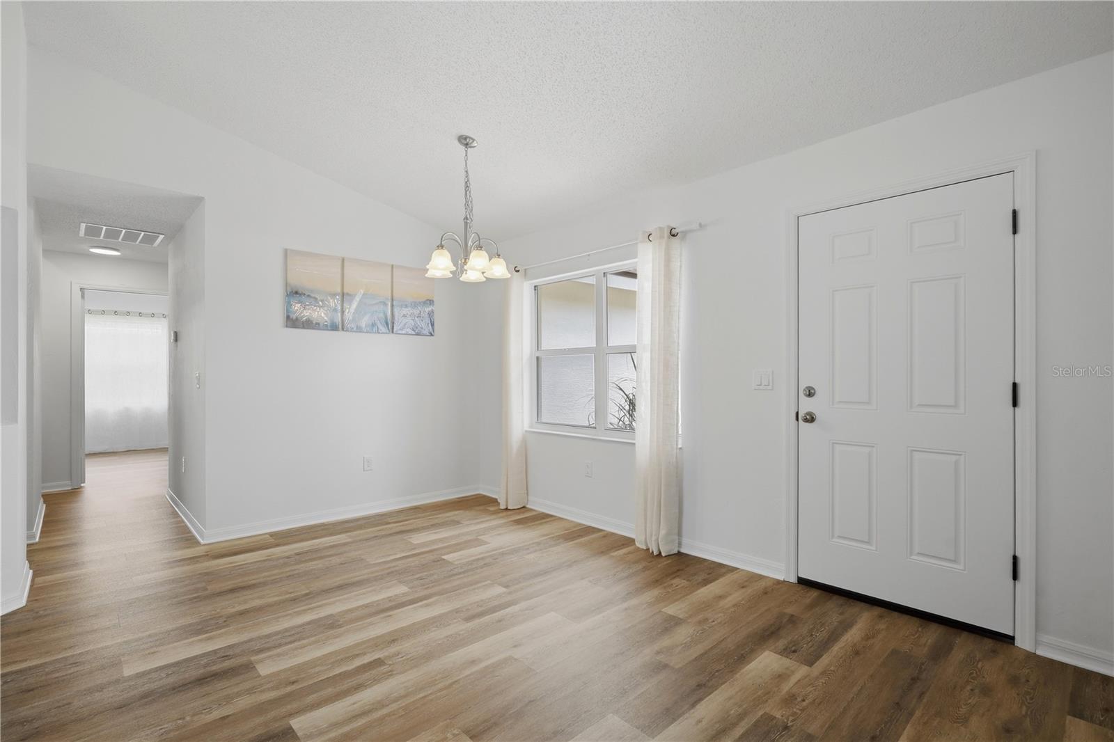 7 Palm Leaf Ln Property Photo 4