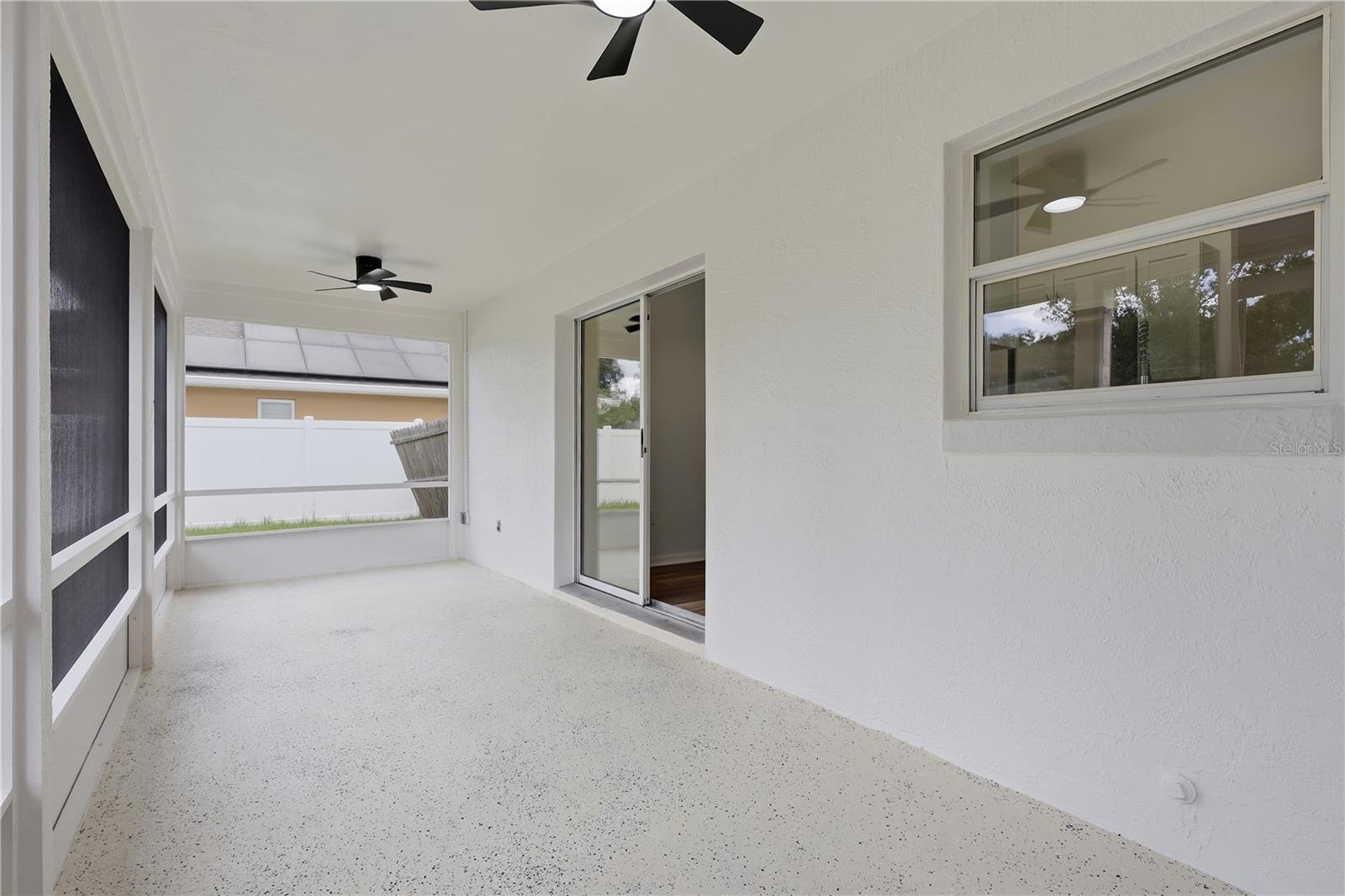 7 Palm Leaf Ln Property Photo 14