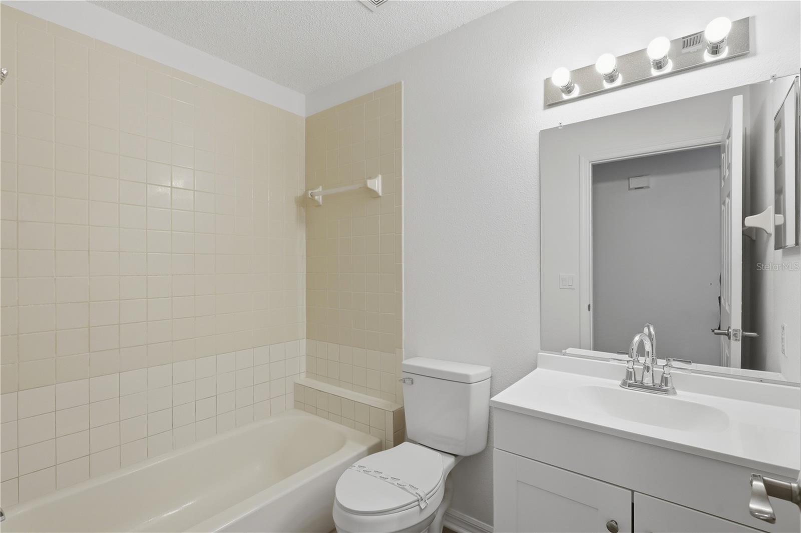 7 Palm Leaf Ln Property Photo 36
