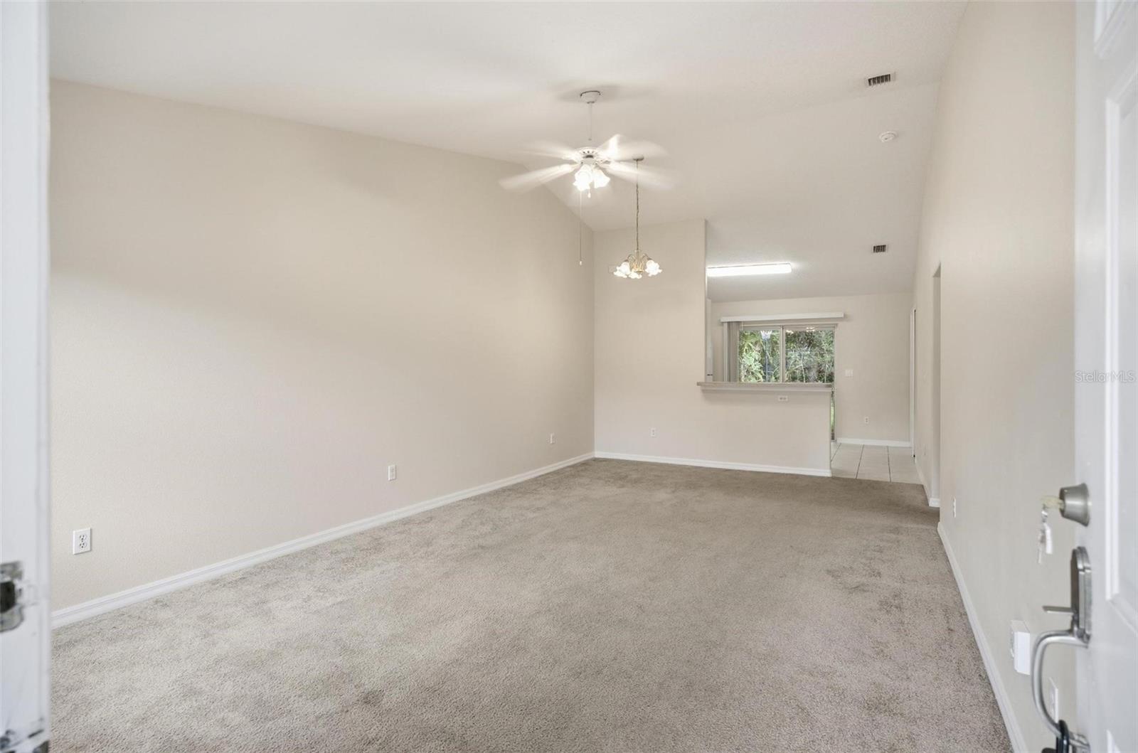 165 Plain View Dr #b Property Photo 3