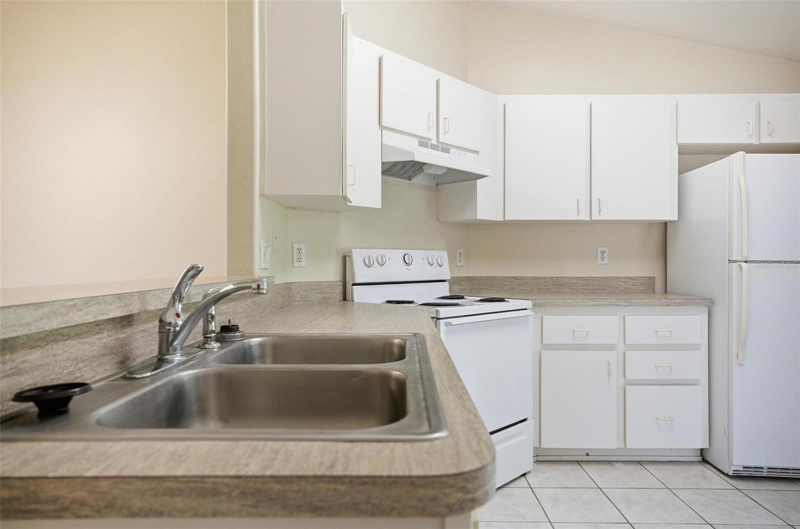 165 Plain View Dr #b Property Photo 13