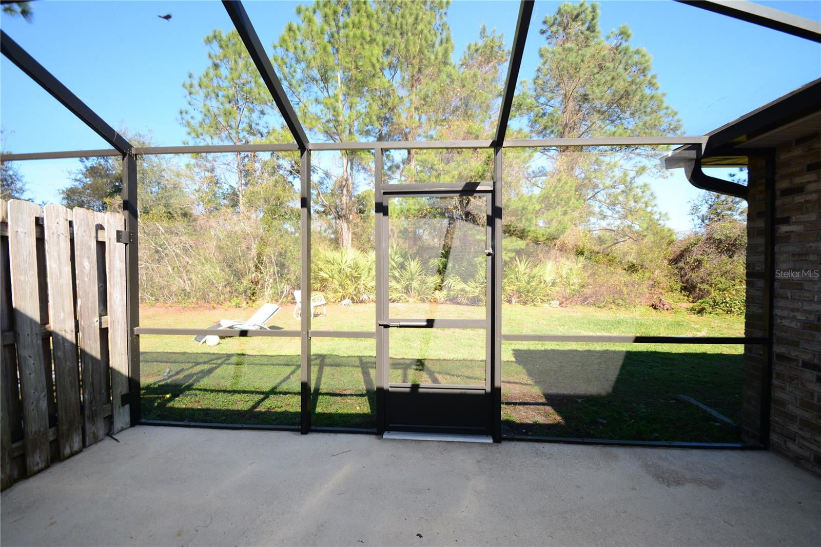 33 Rosepetal Ln #b Property Photo 2