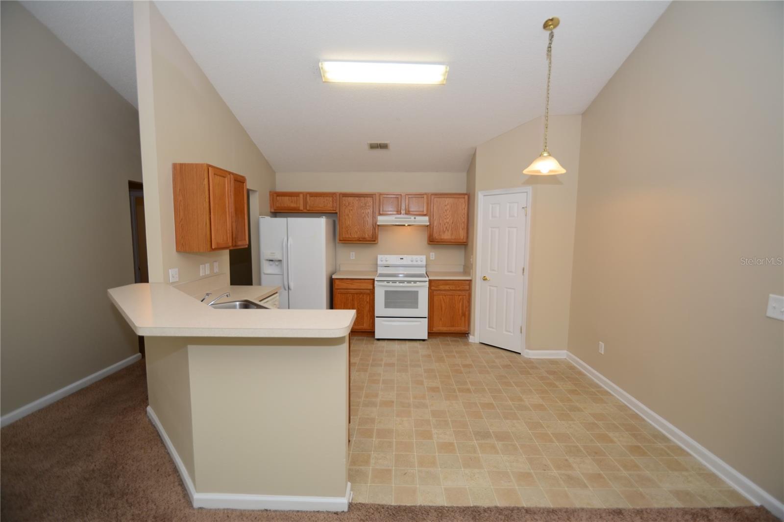 33 Rosepetal Ln #b Property Photo 5