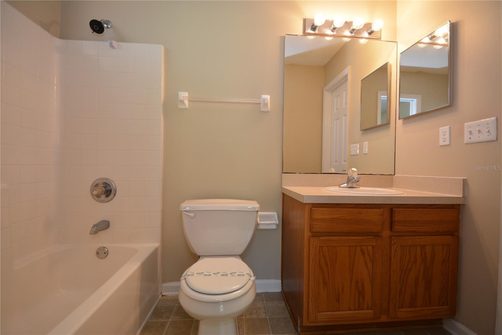 33 Rosepetal Ln #b Property Photo 14