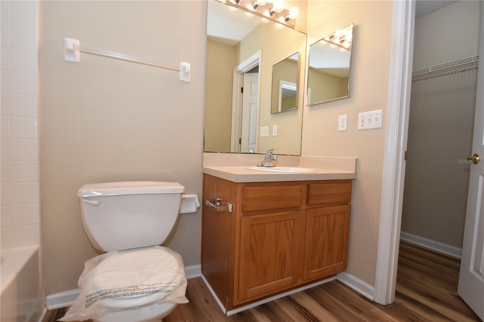 33 Rosepetal Ln #b Property Photo 14