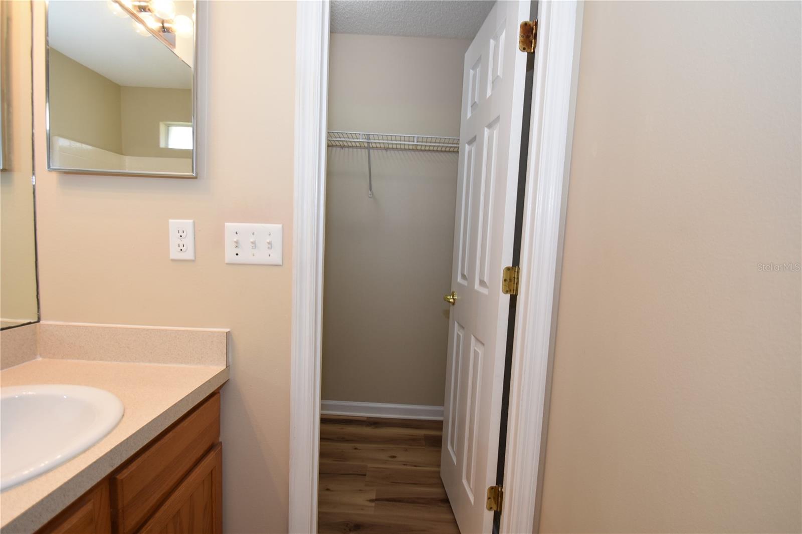 33 Rosepetal Ln #b Property Photo 15
