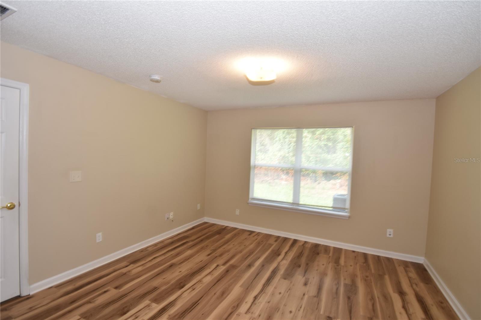 33 Rosepetal Ln #b Property Photo 17