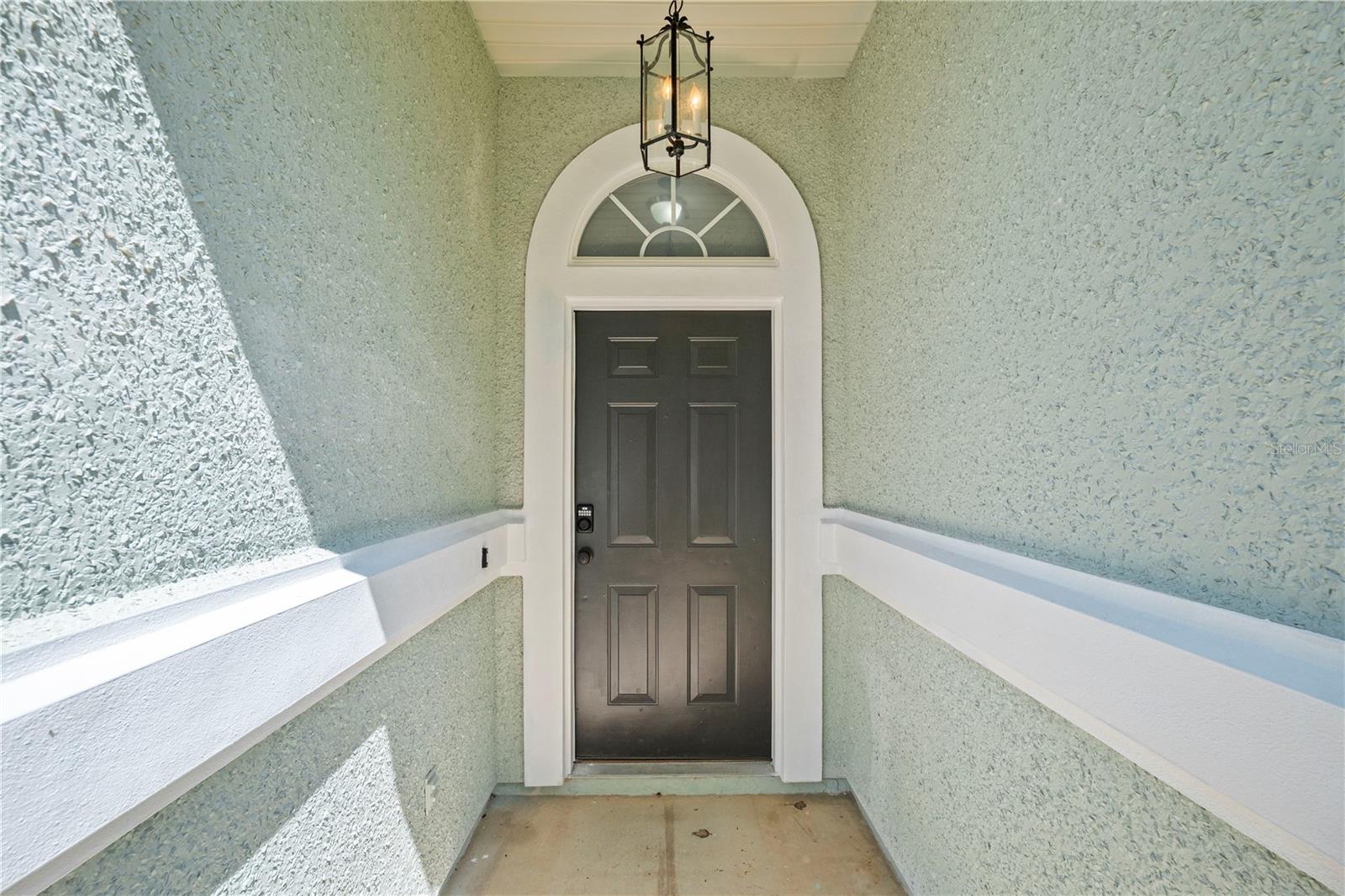 4048 Edgeland Trl Property Photo 11