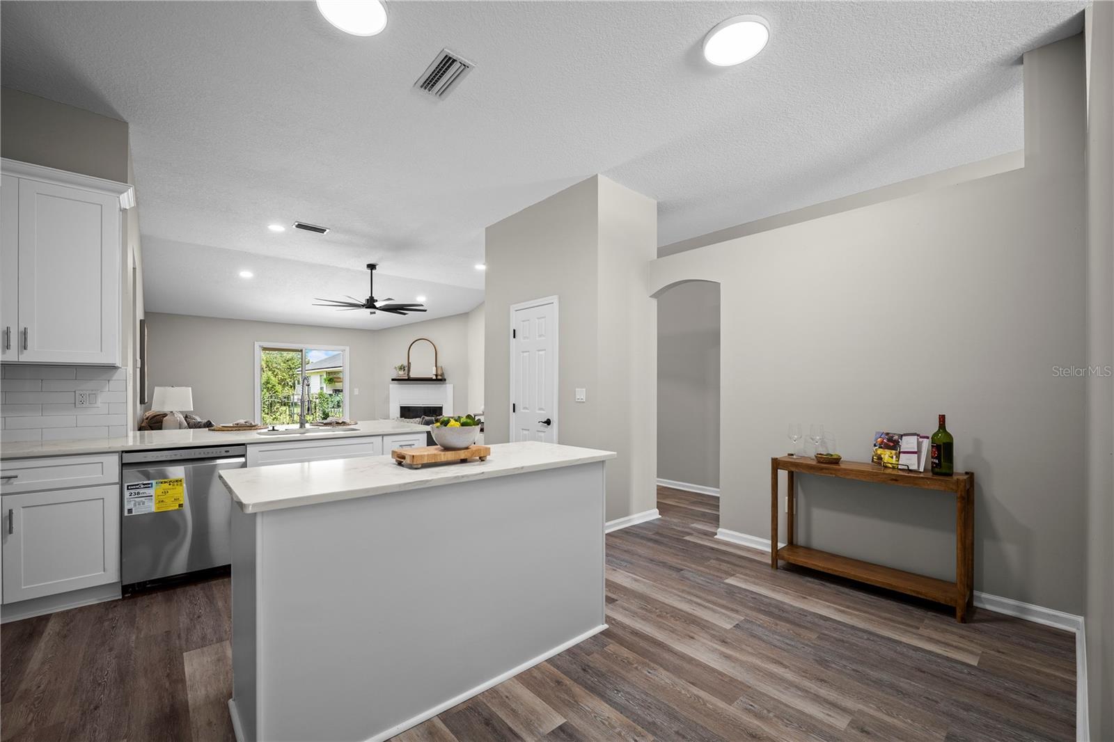 4048 Edgeland Trl Property Photo 18