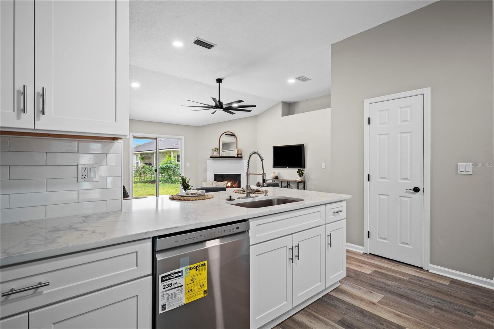 4048 Edgeland Trl Property Photo 21