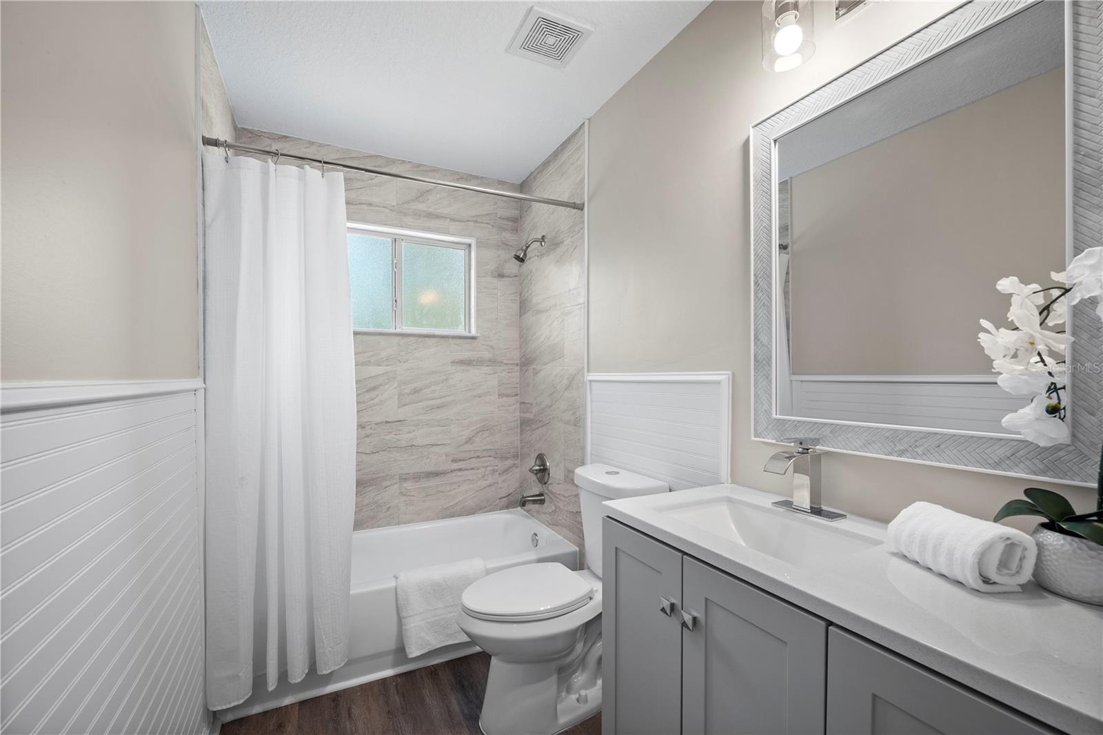 4048 Edgeland Trl Property Photo 33