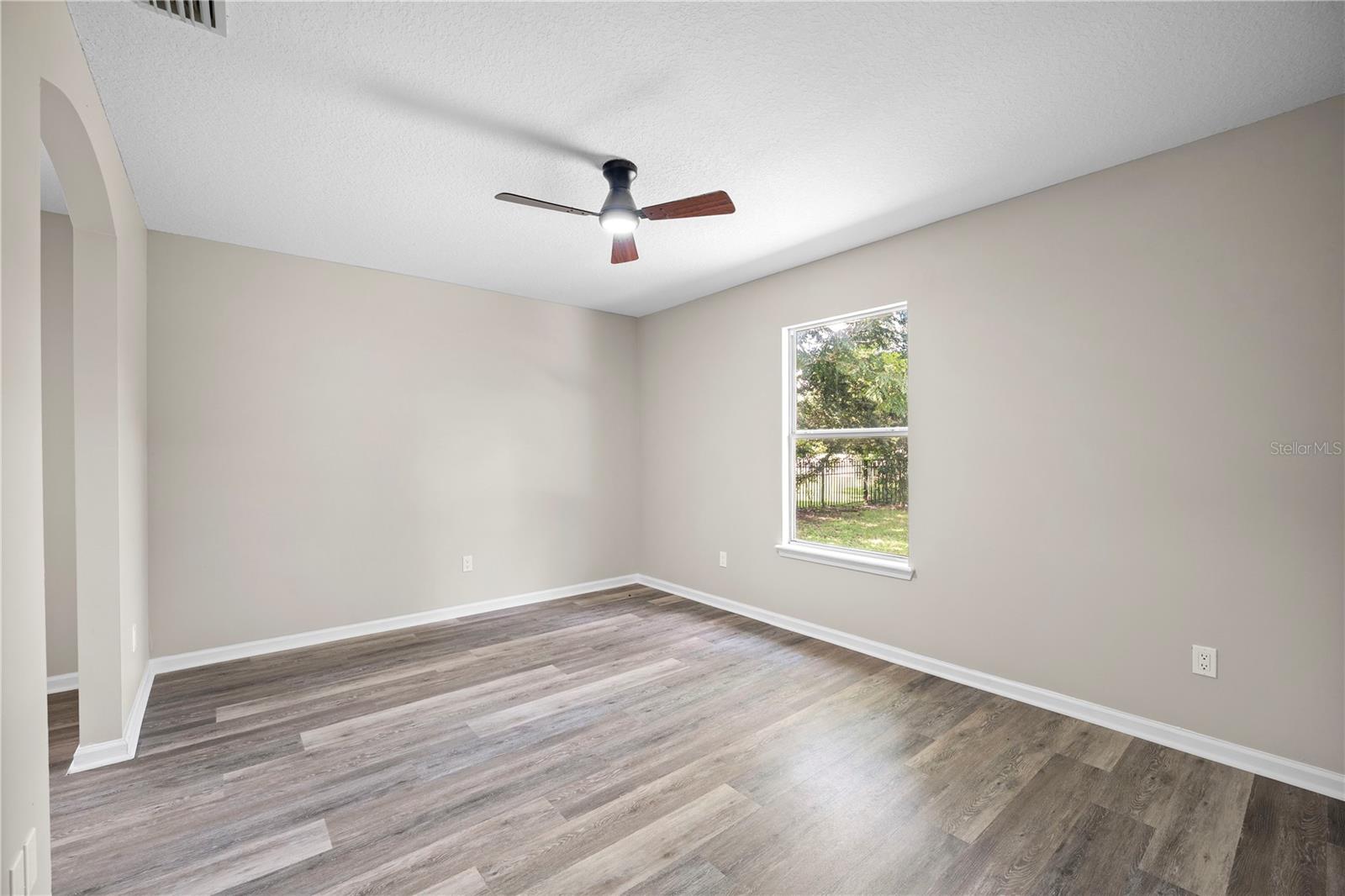 4048 Edgeland Trl Property Photo 34