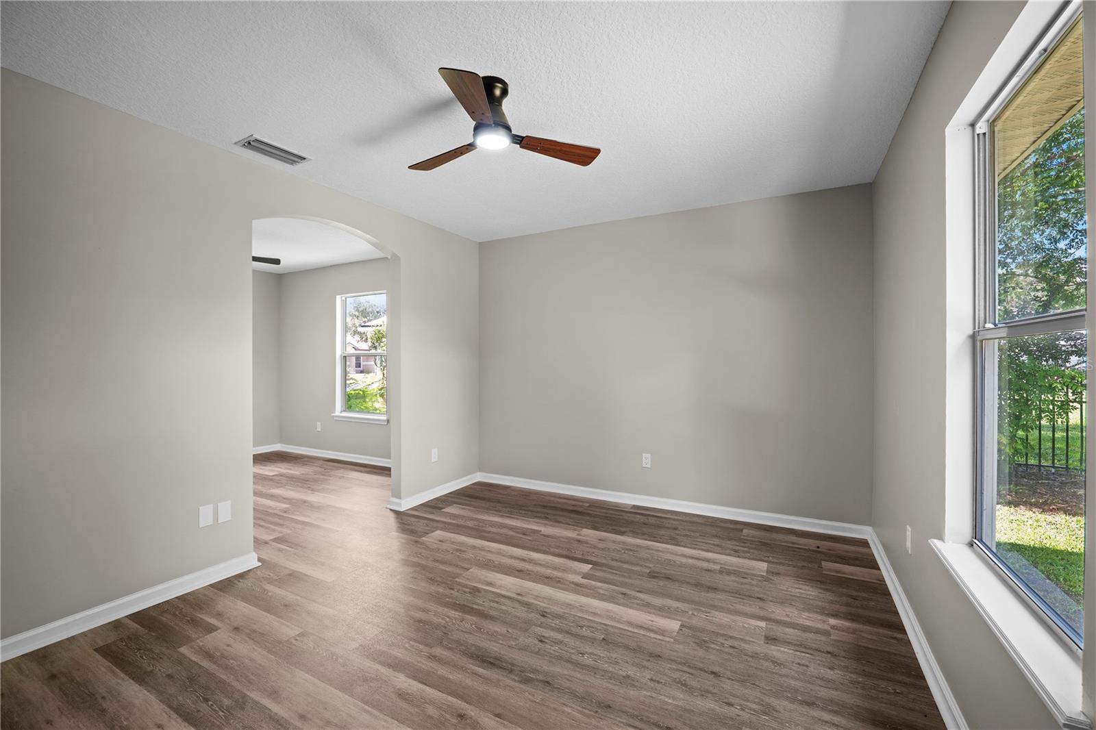 4048 Edgeland Trl Property Photo 35