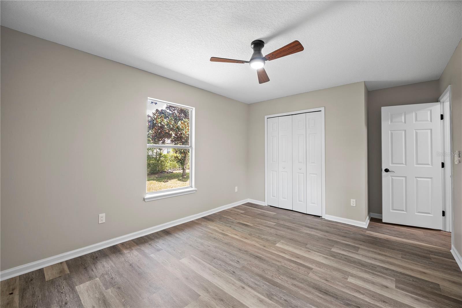 4048 Edgeland Trl Property Photo 36