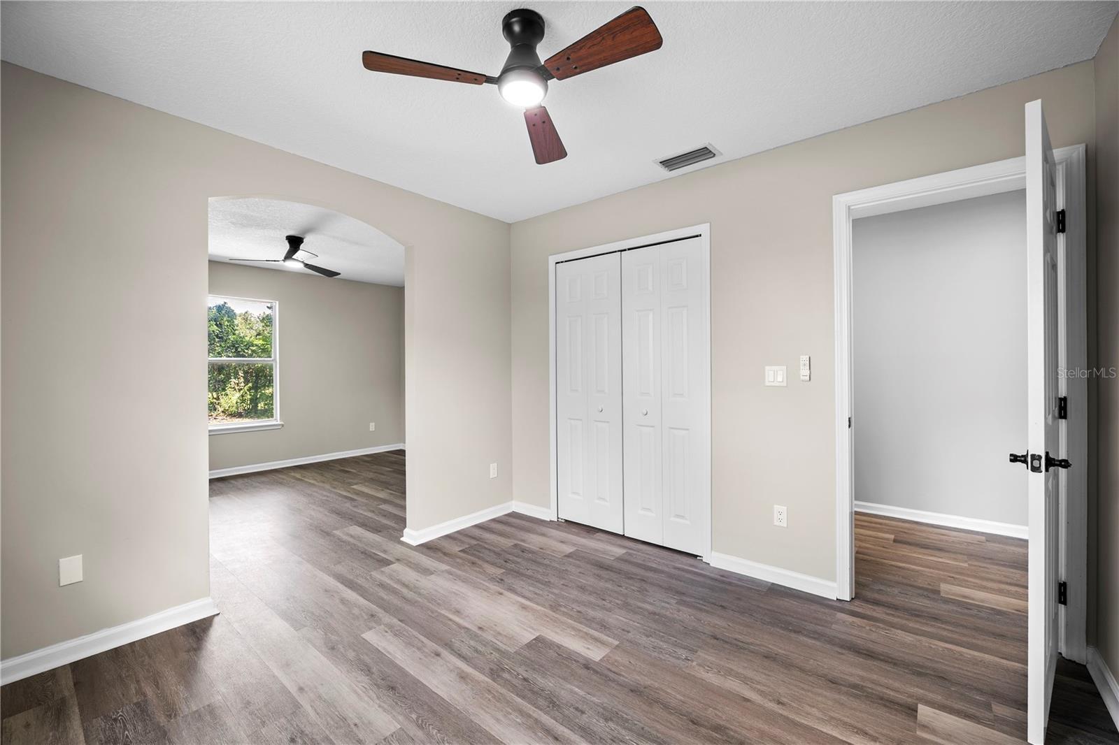 4048 Edgeland Trl Property Photo 38