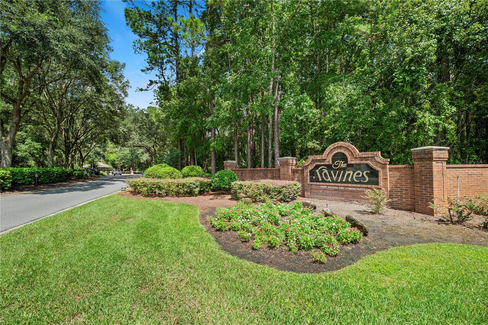 4048 Edgeland Trl Property Photo 58
