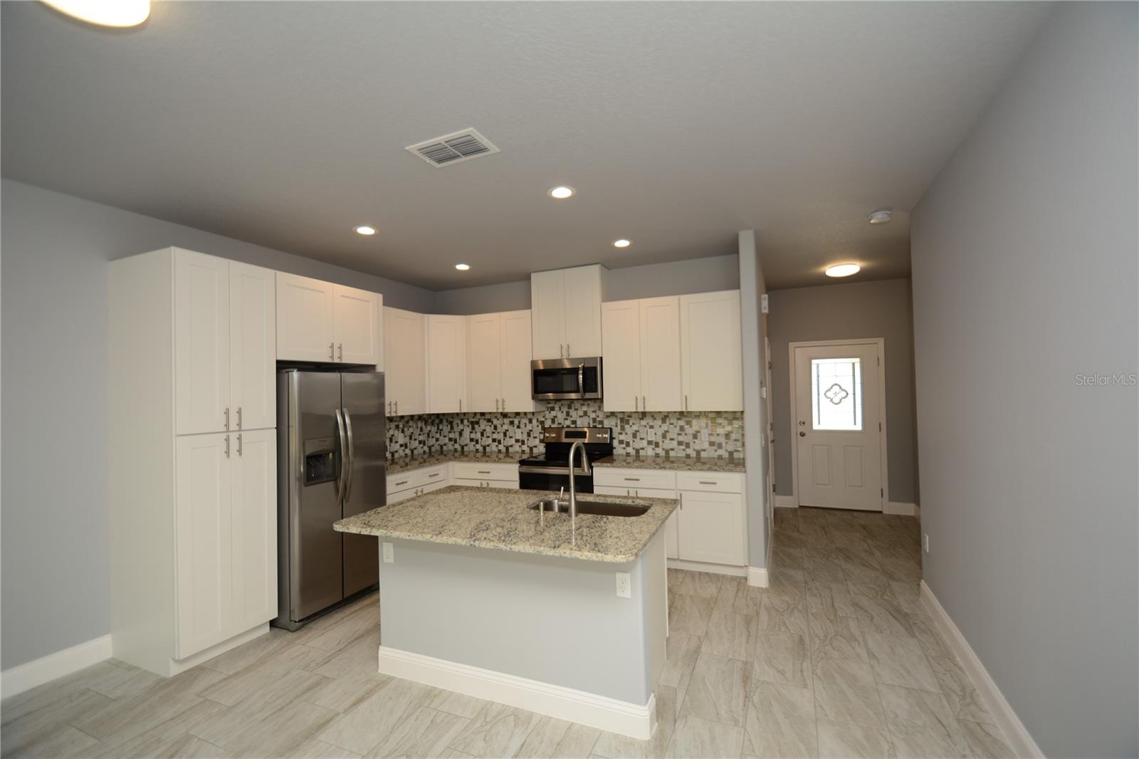 25 Rosepetal Ln #a Property Photo 2