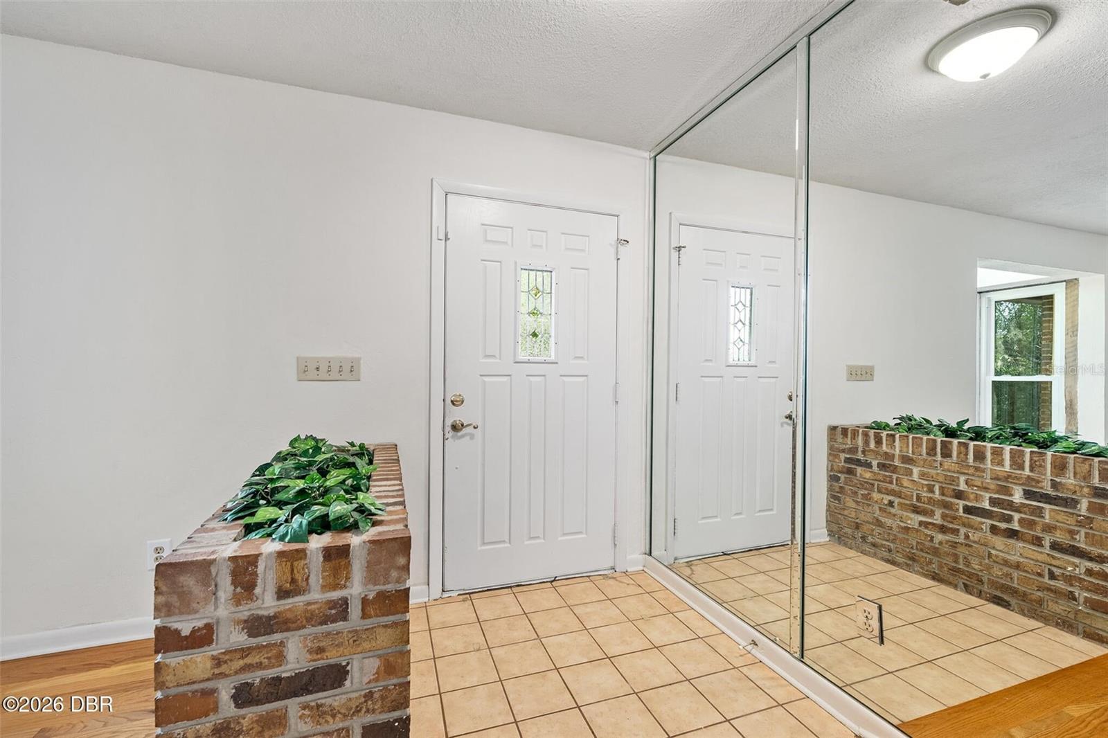7 Waterfront Ct Property Photo 5