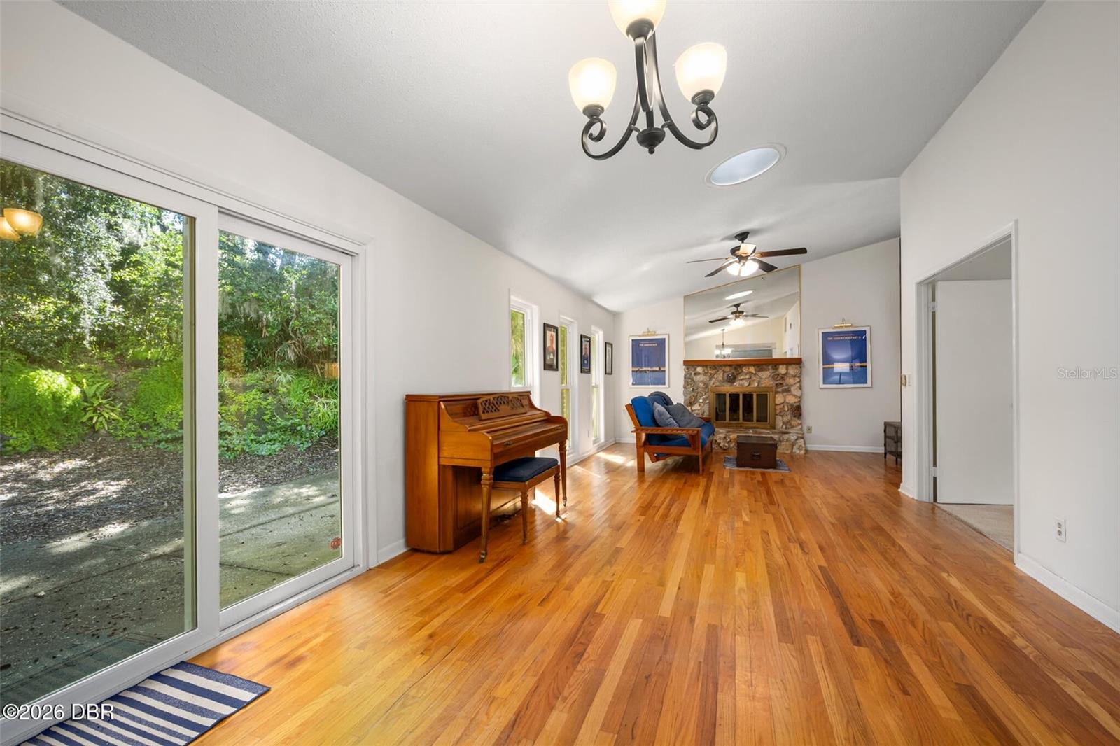 7 Waterfront Ct Property Photo 15