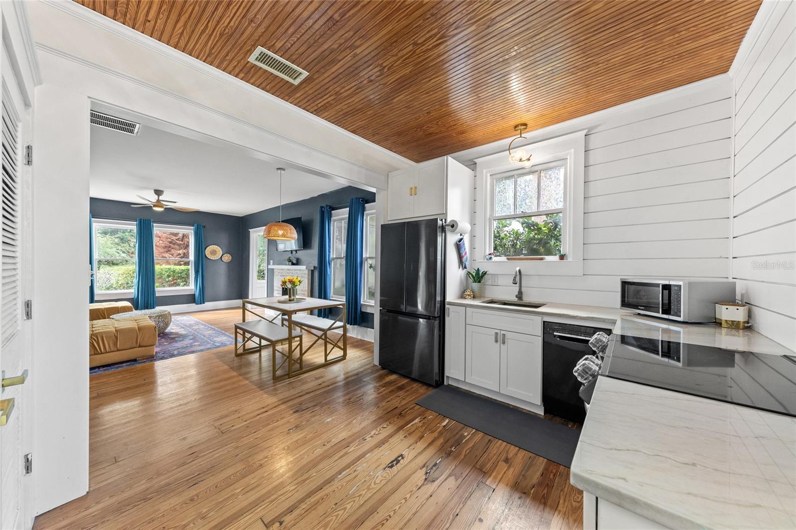 61 Abbott St Property Photo 14