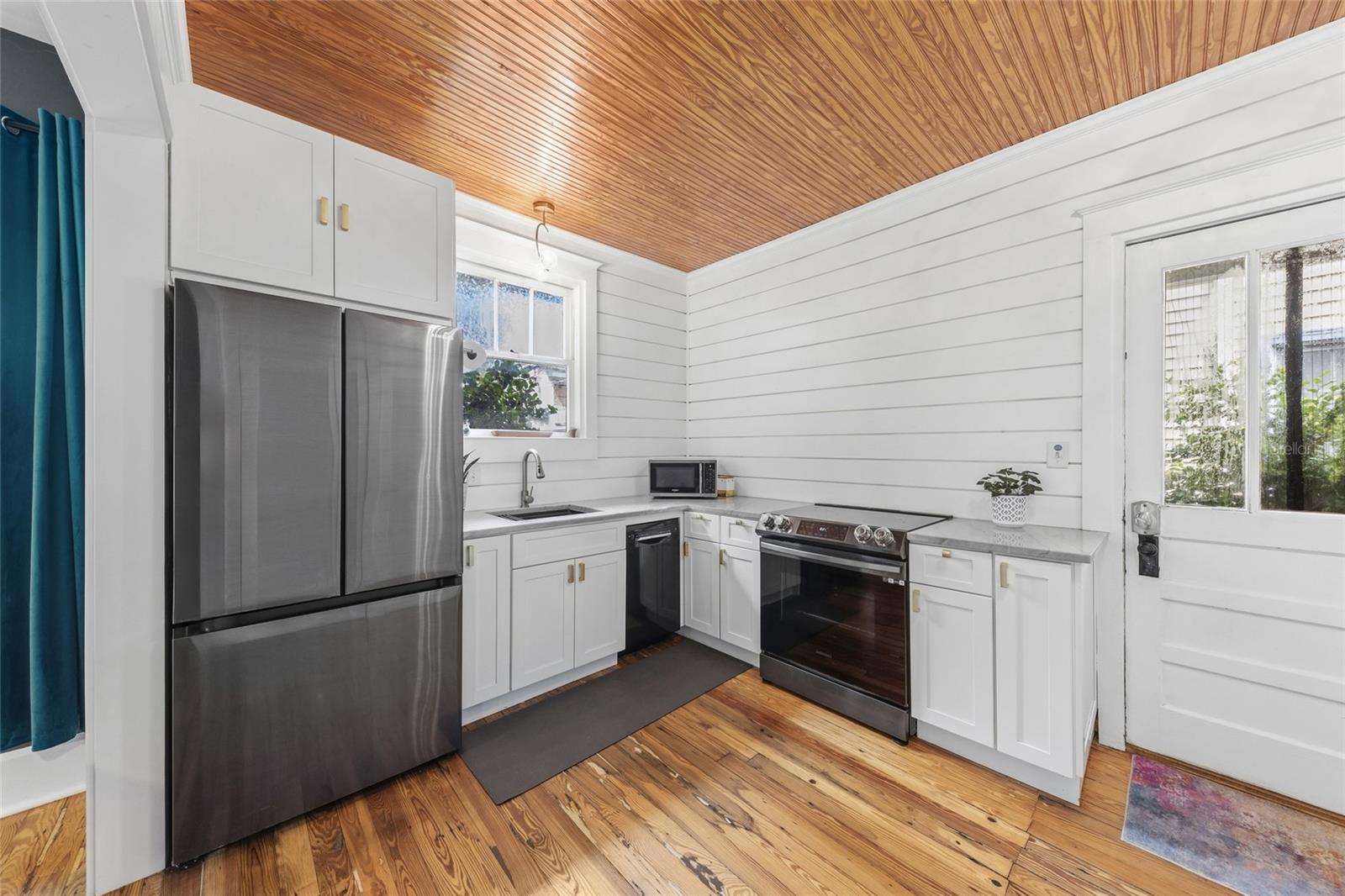 61 Abbott St Property Photo 15