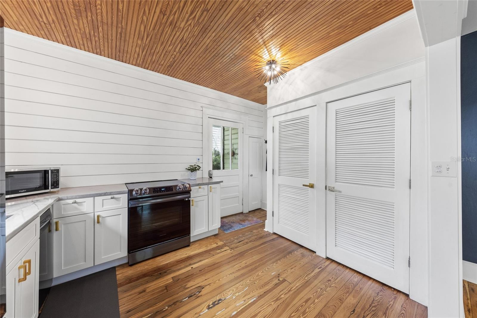 61 Abbott St Property Photo 18