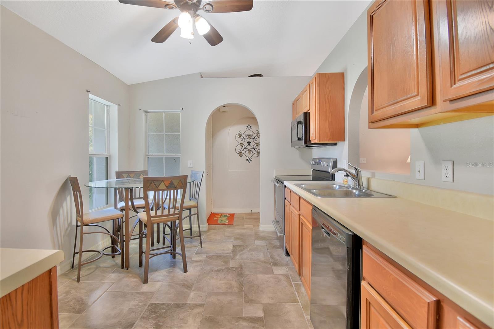 151 Osprey Marsh Ln Property Photo 7