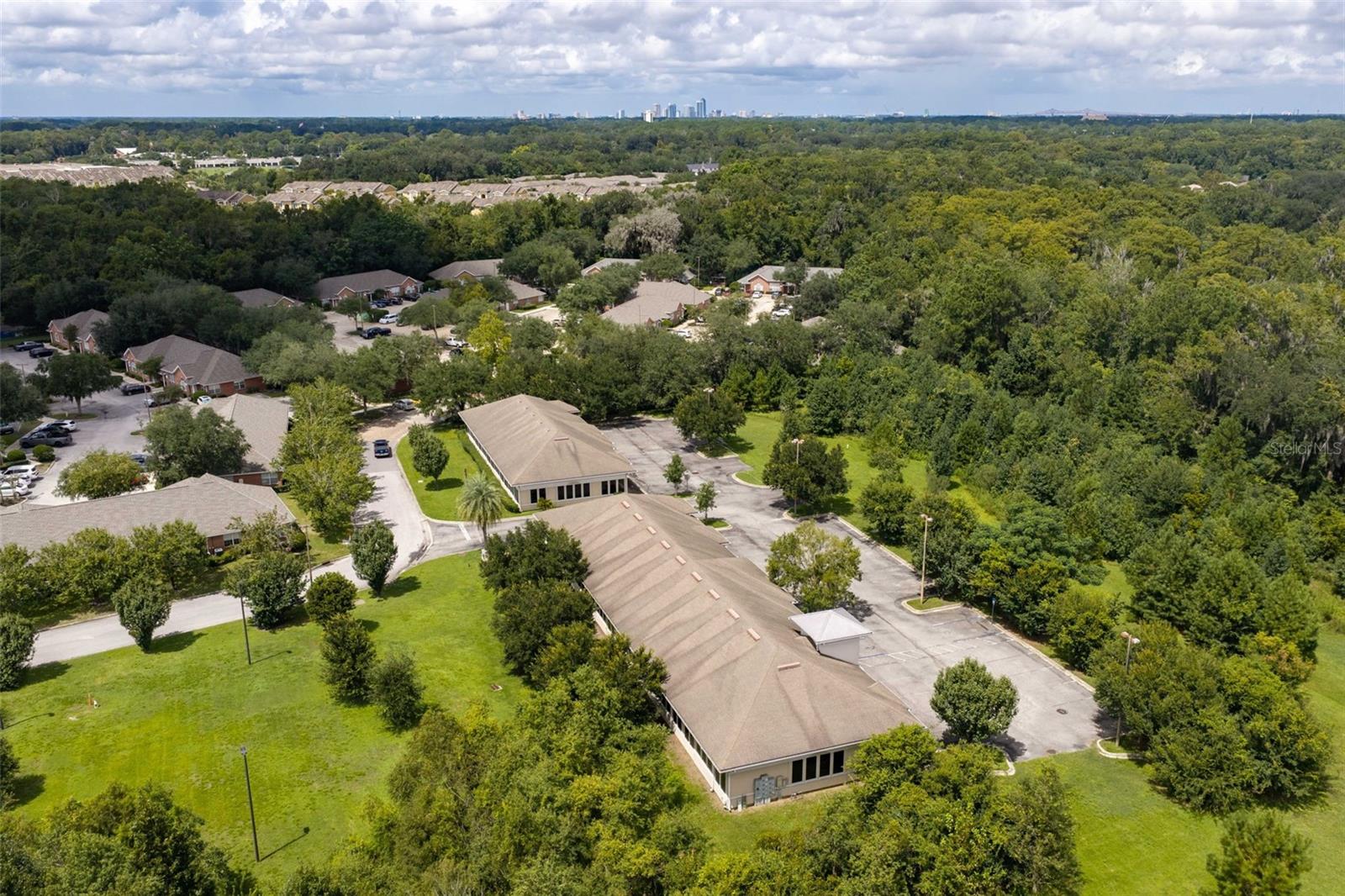 6851 Southpoint Pkwy Property Photo 27