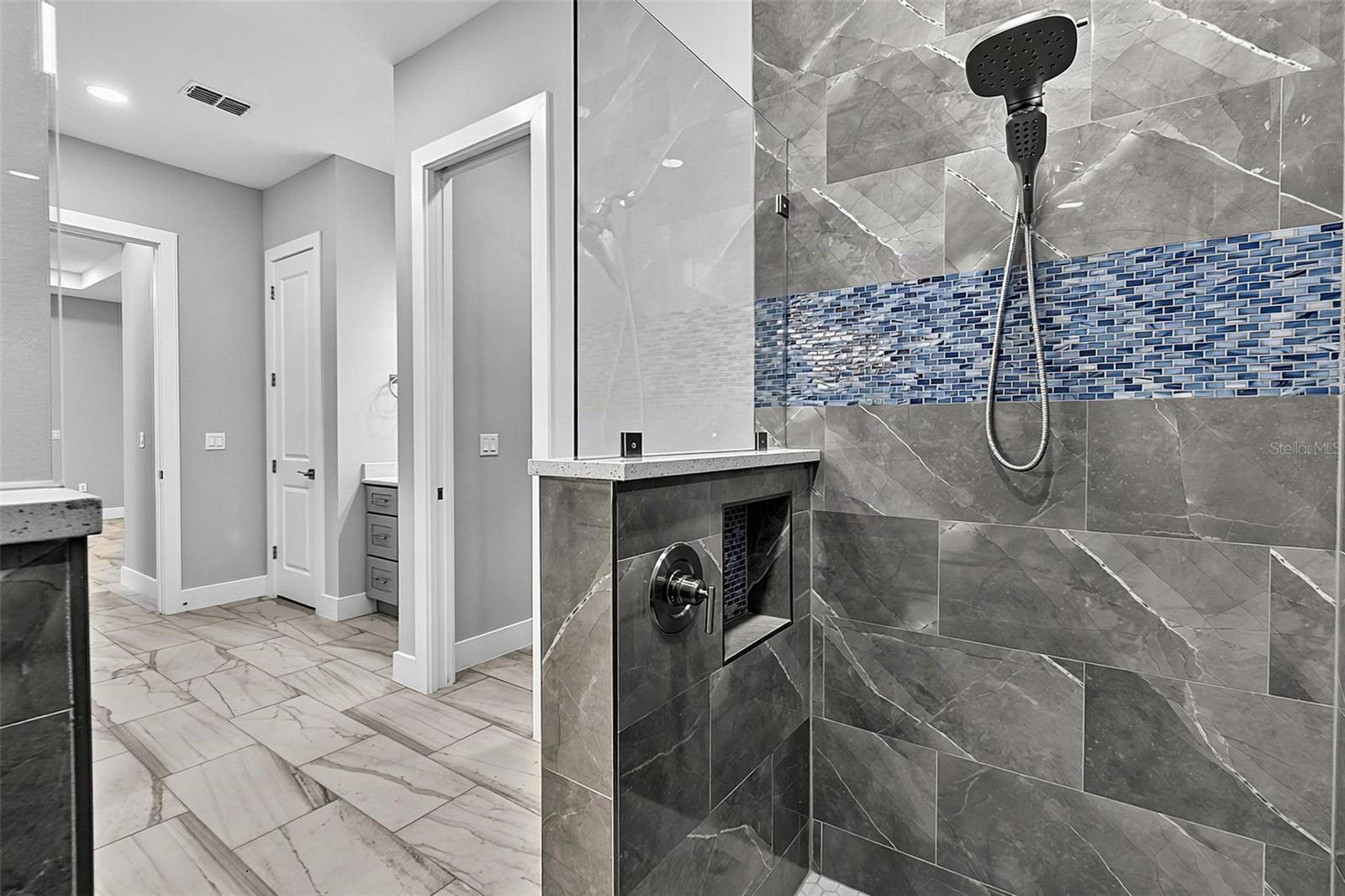 70 Bannbury Ln Property Photo 32