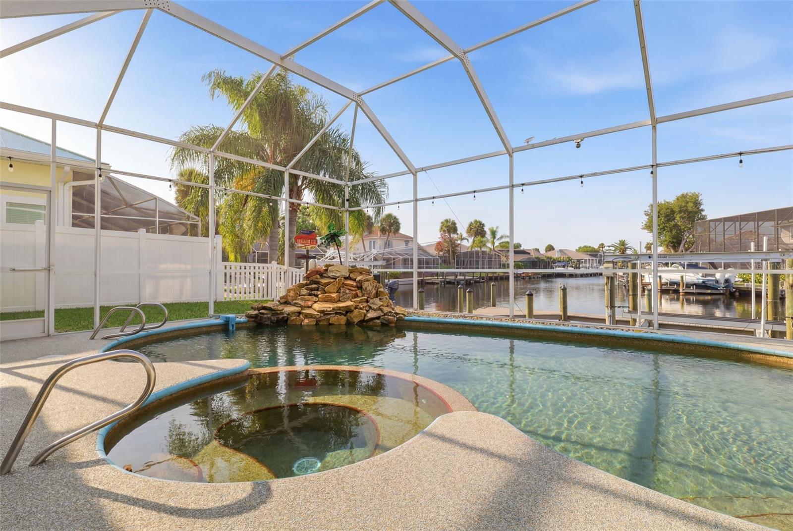 212 Sykes Point Property Photo 8