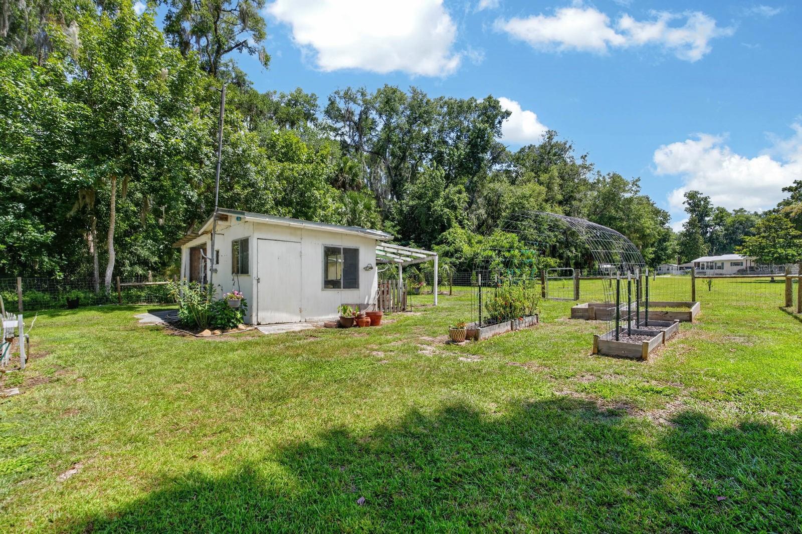 104 Woodcrest Ave Property Photo 32