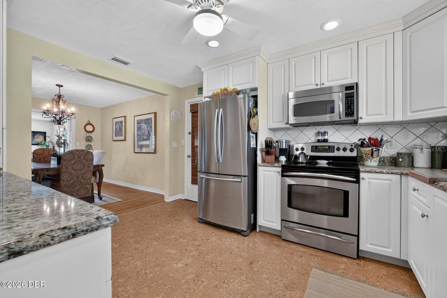 2229 S Peninsula Dr Property Photo 22
