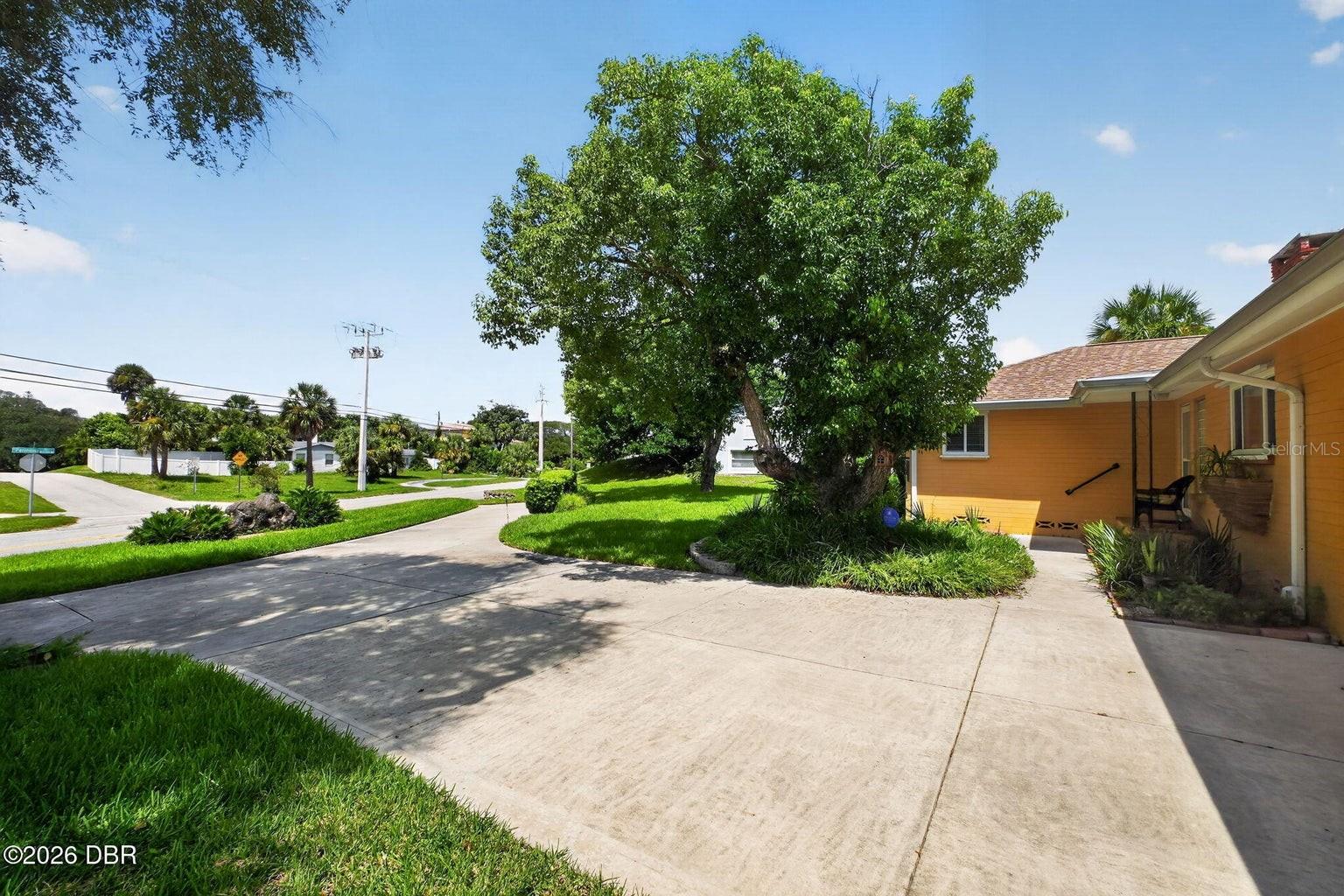 2229 S Peninsula Dr Property Photo 67
