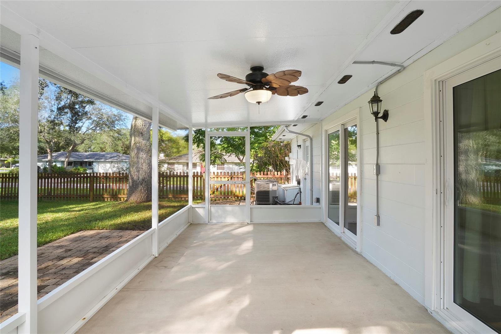 477 Sardina St Property Photo 25