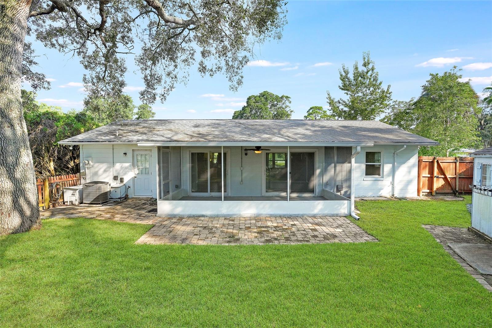 477 Sardina St Property Photo 30