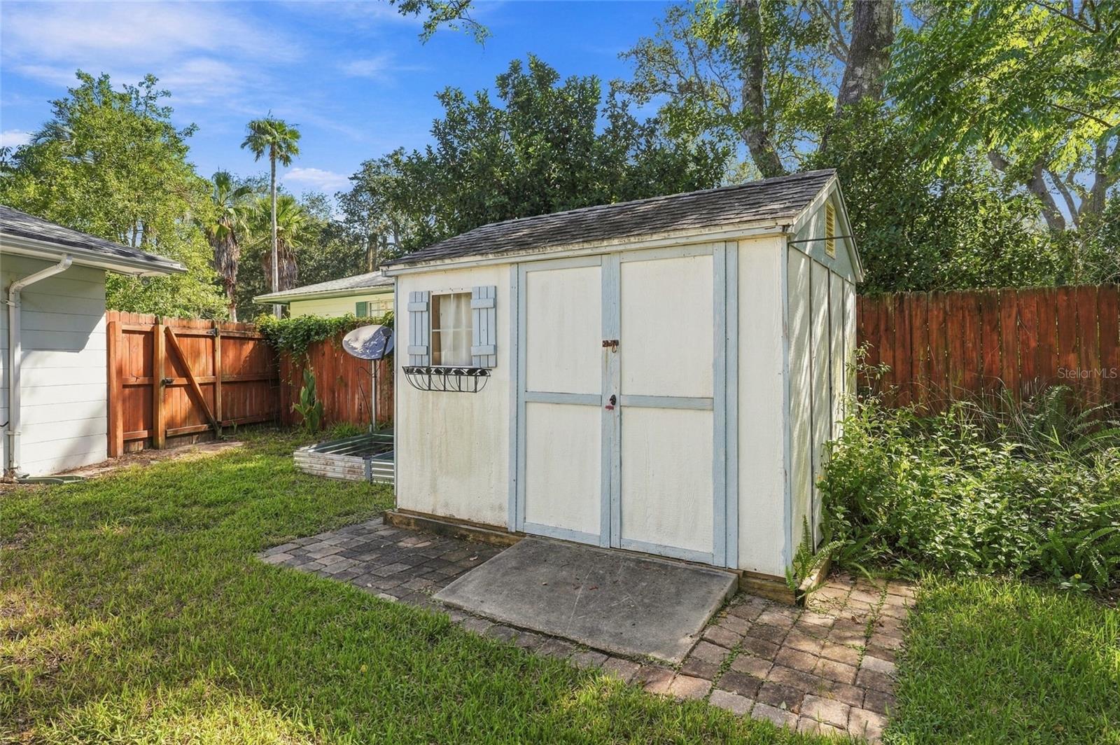 477 Sardina St Property Photo 31