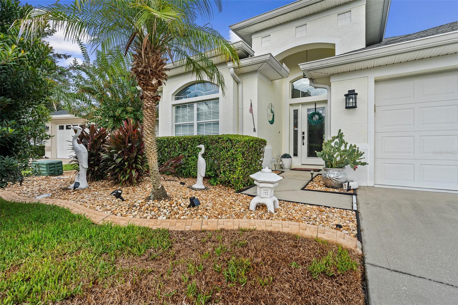 3 Rivergate Ln Property Photo 5