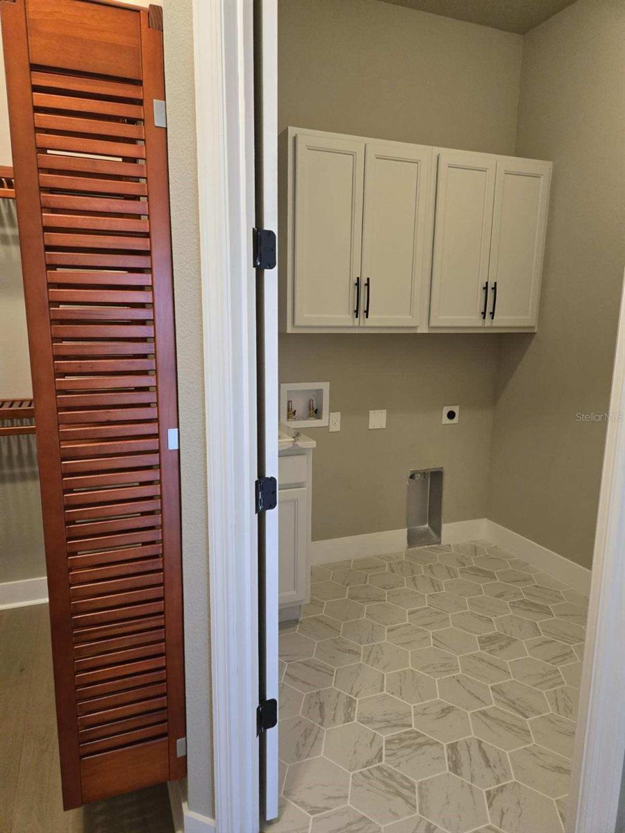 19 Del Palma Dr Property Photo 8