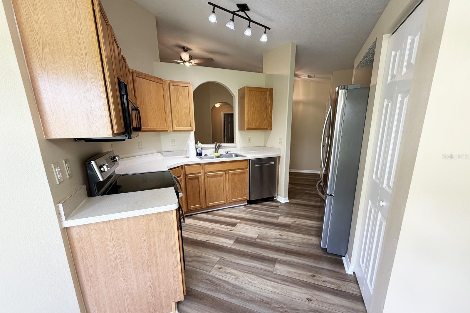 37 Red Clover Ln Property Photo 11