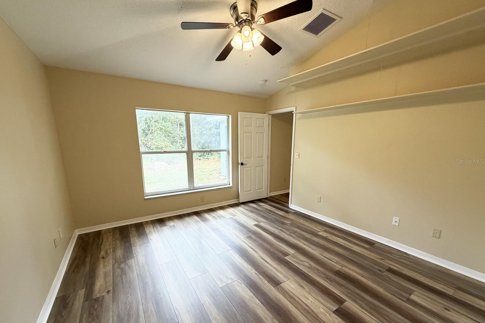 37 Red Clover Ln Property Photo 14