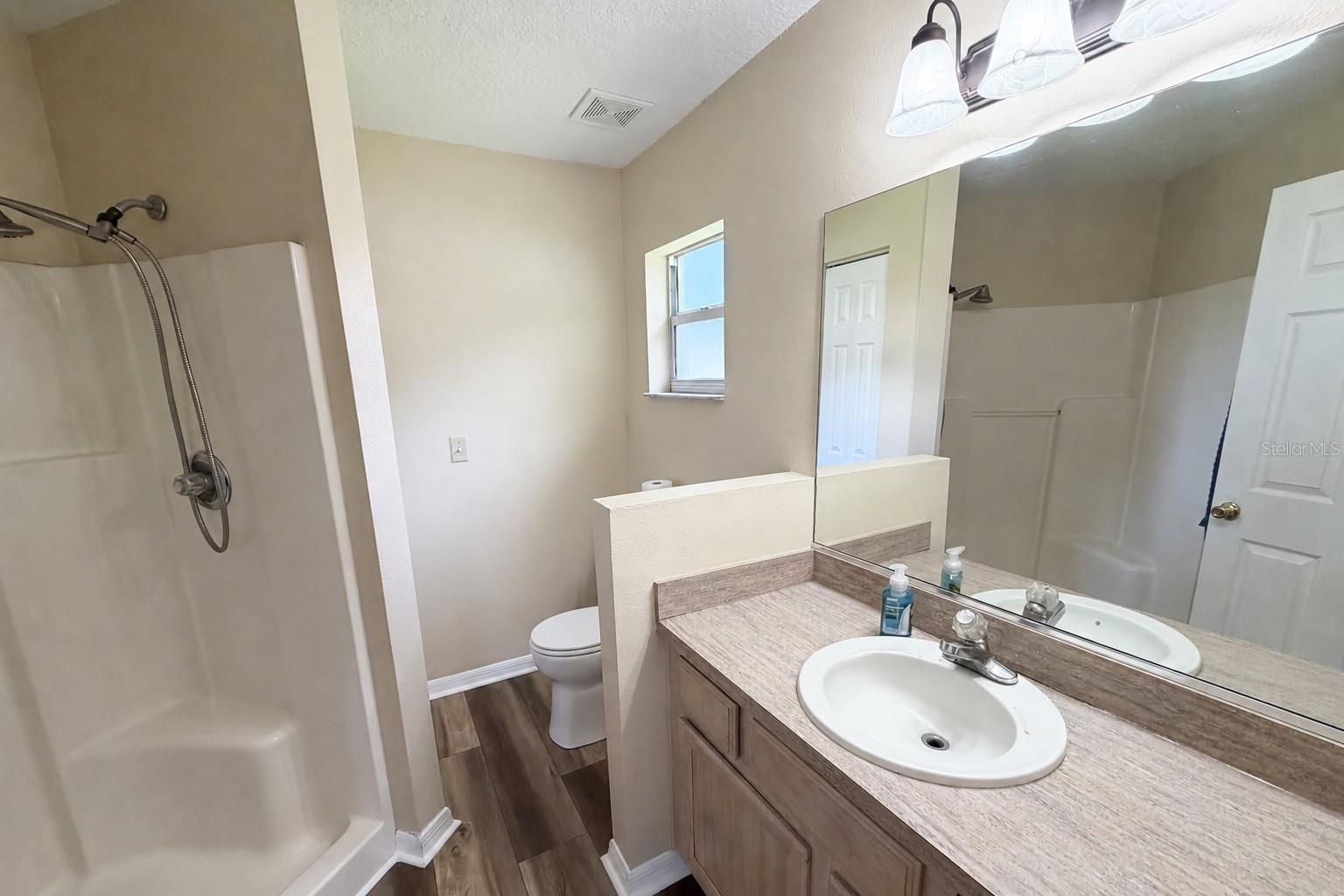 37 Red Clover Ln Property Photo 16