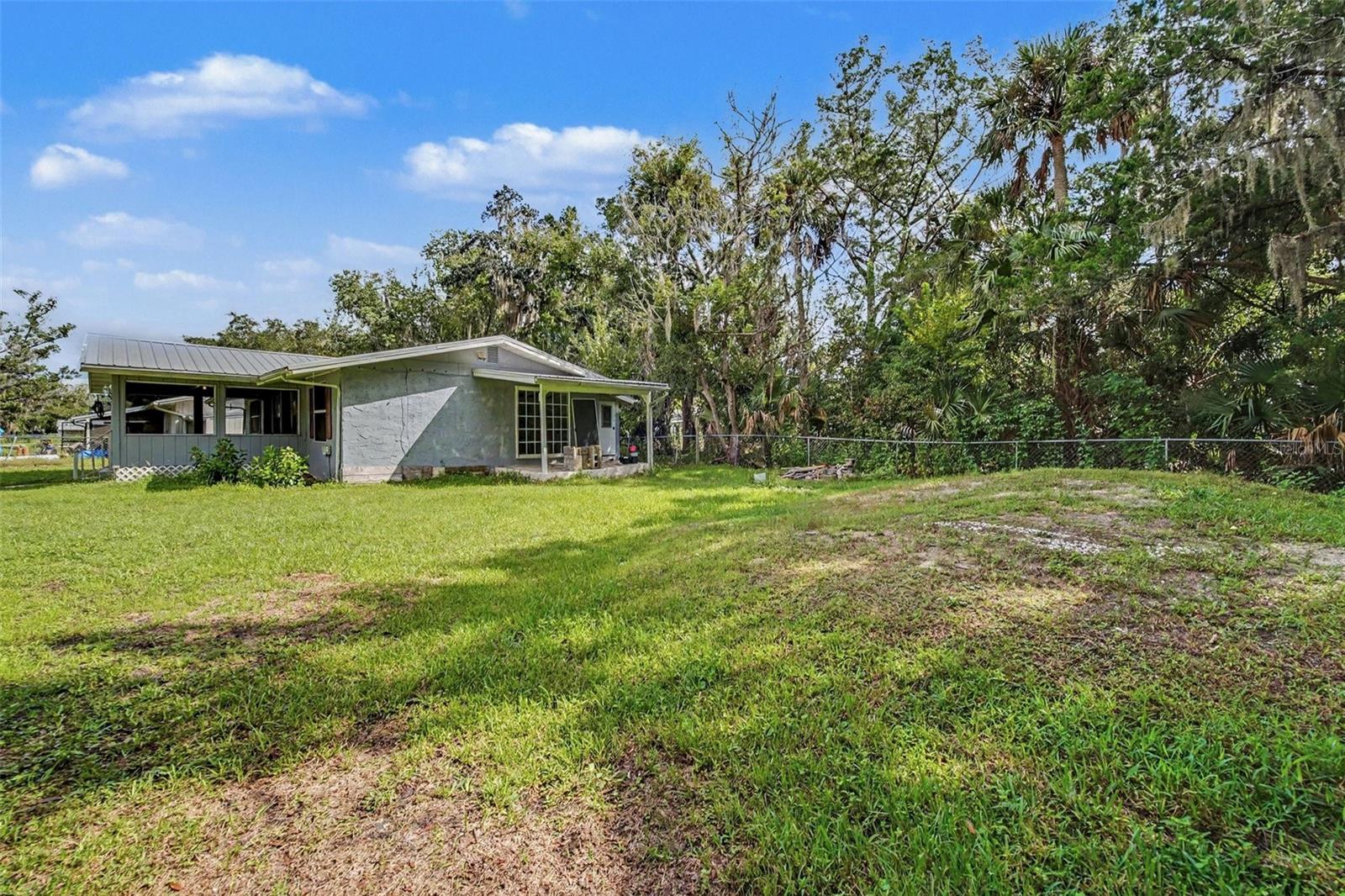 171 Canham St Property Photo 5
