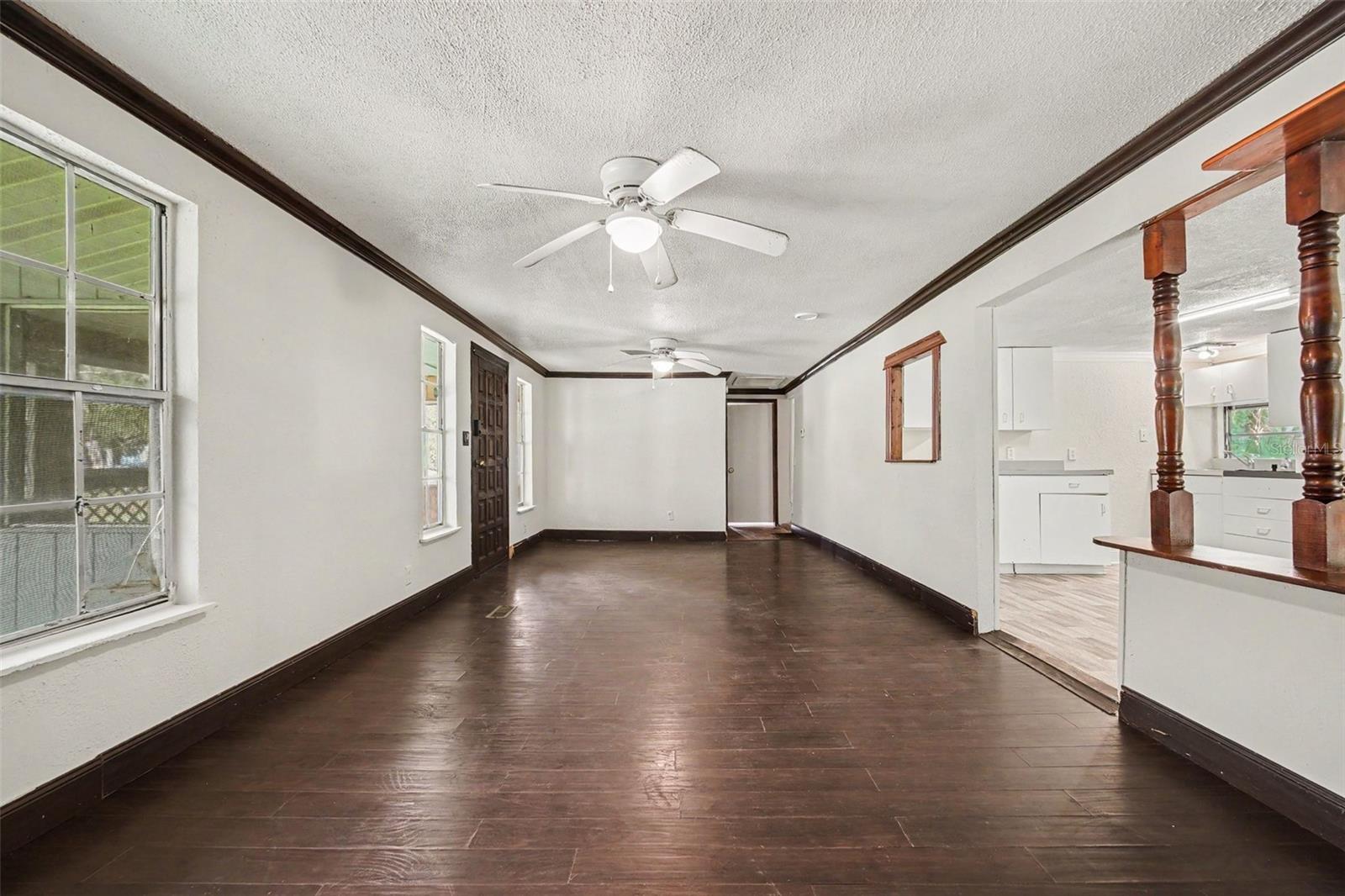 171 Canham St Property Photo 8