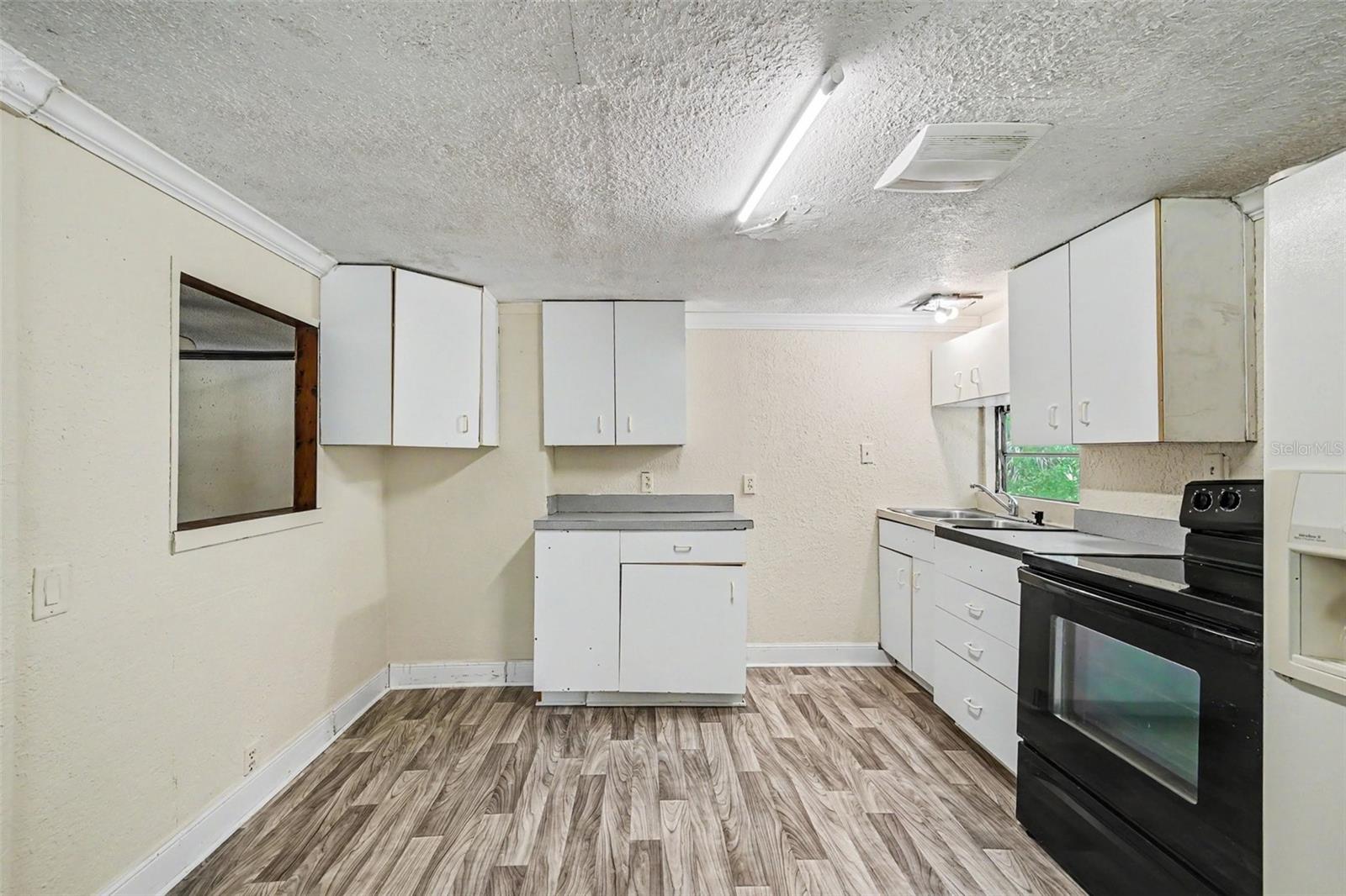 171 Canham St Property Photo 15