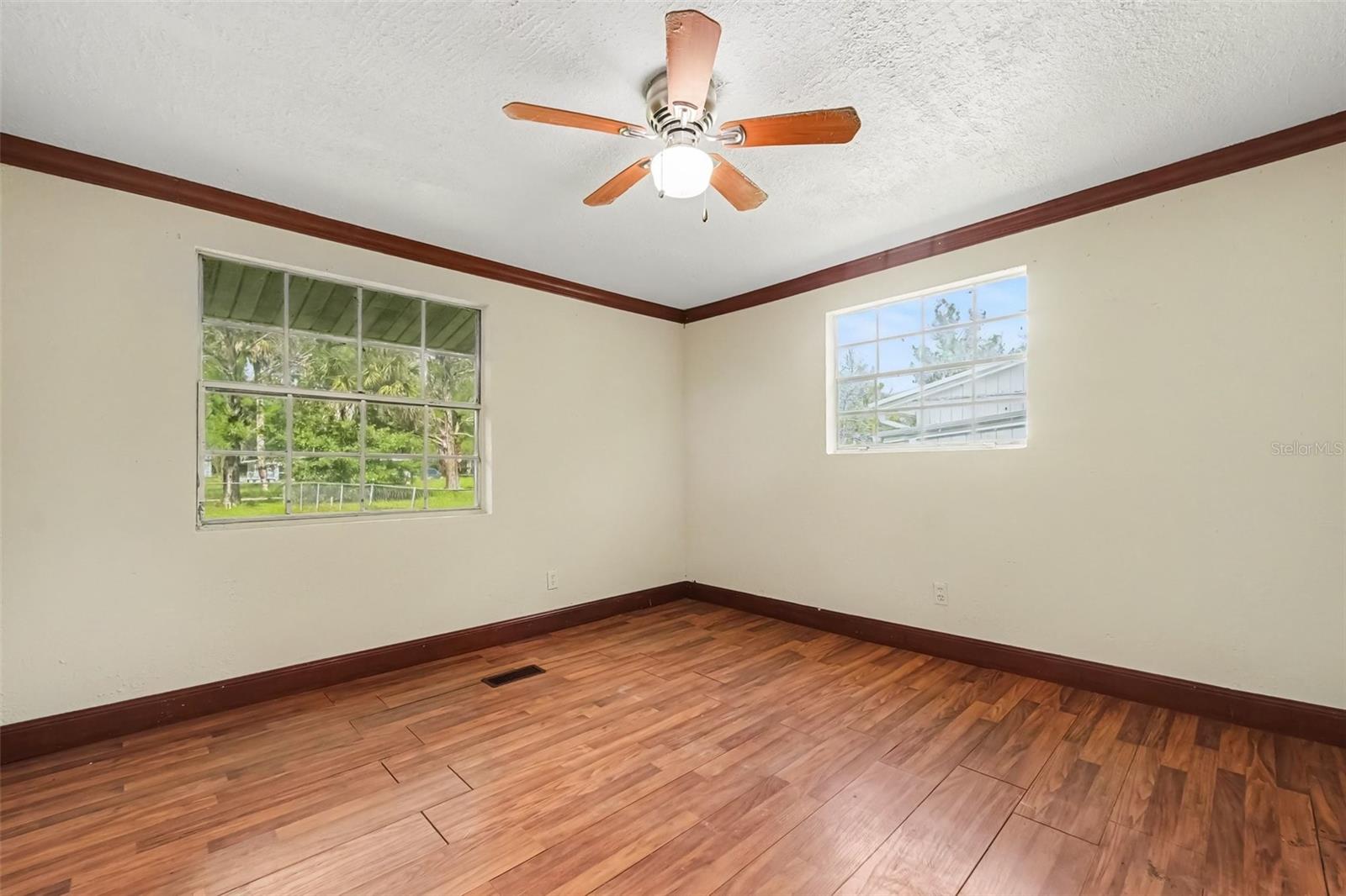 171 Canham St Property Photo 17
