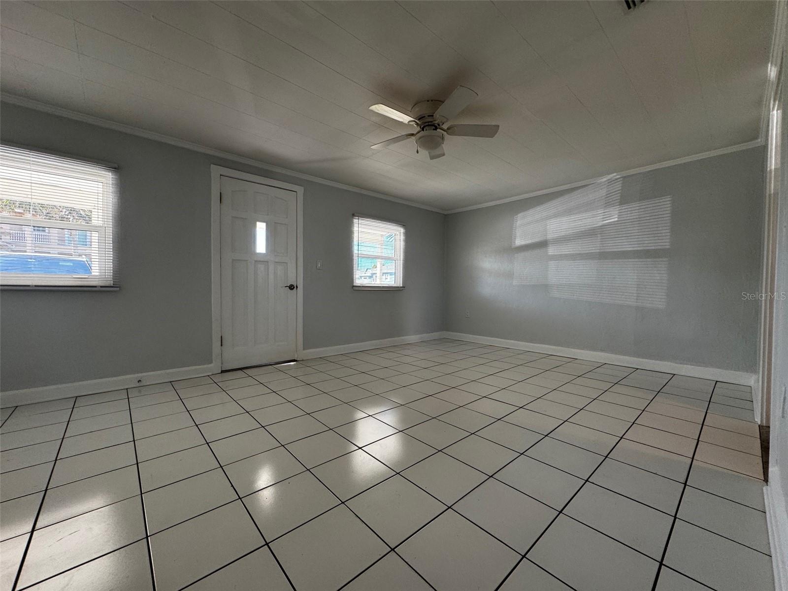 905 S Central Ave #905 Property Photo 5